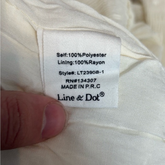 Line and dot revolve Kate Chiffon Overlay Top in Ivory blouse size large nwt - Picture 10 of 15